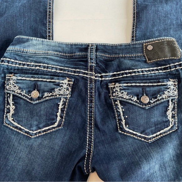 Silver jeans, Lightly distressed, dark wash Bluejeans - Picture 4 of 14